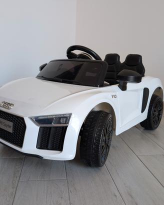 Macchina Elettrica Bambini Audi con radiocomando