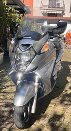 Honda silver Wing 600