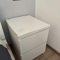 Comodino IKEA MALM con vetro