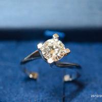 anello solitario 1.00ct  F Color + purezza VS2 HRD