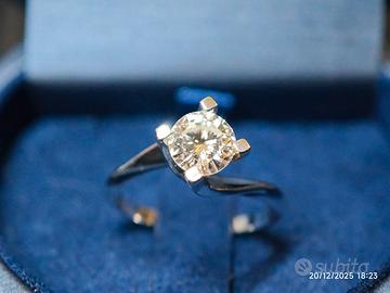 anello solitario 1.00ct  F Color + purezza VS2 HRD