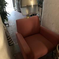 Poltrona vintage completa di casco