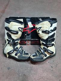 stivali da motocross Alpinestars Tech 3 rotti