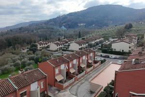 Casa indipendente di 131 m² con più di 5 locali e 