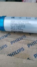 Neon a led Philips nuovi mai usati.