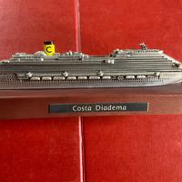 Modellino nave da crociera Costa Diadema