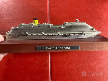 Modellino nave da crociera Costa Diadema