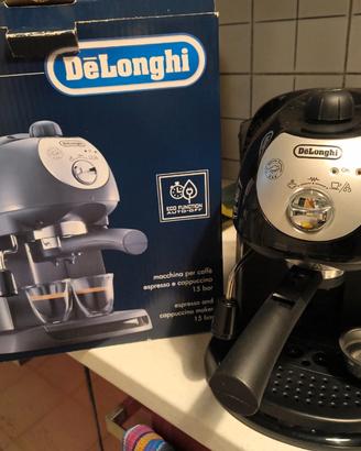 Macchina del caffè DeLonghi ec201