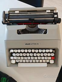 Macchina da scrivere Olivetti Lettera 35