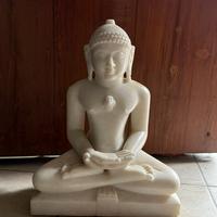 Stutua budda in marmo