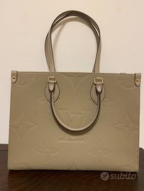 Louis Vuitton Onthego MM in pelle monogram.