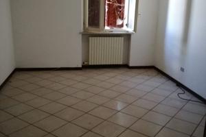 APPARTAMENTO 120 mq PRIMO PIANO CORTE IN CENTRO