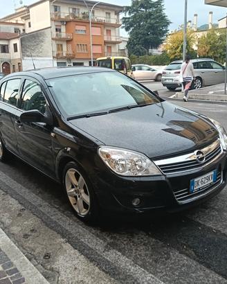Opel Astra 1.7 CDTI 101 CV COSMO