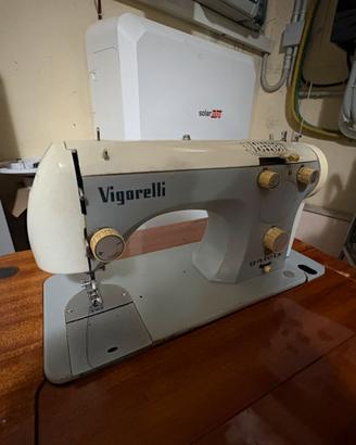 Macchina per cucire vintage anni 60