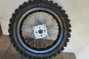 Cerchio e gomma cross pit bike