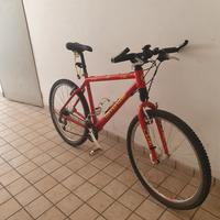 Bici MTB Cannondale F2000