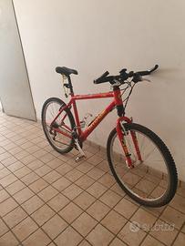 Bici MTB Cannondale F2000