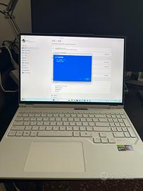 Notebook Gaming RTX5060 8GB -Ryzen 9 8940HX-64RAM