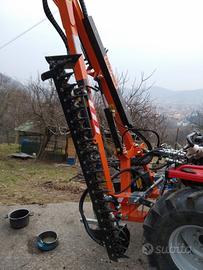 tagliasiepe da trattore