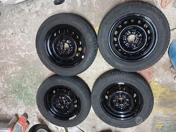 4 Pneumatici 155 65 13 usati