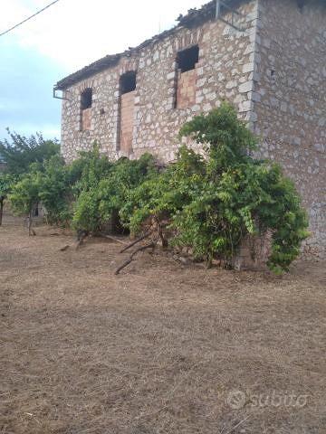 Casolare con terreno agricolo - Altro