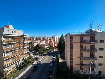 Centralissimo pentavano piano alto con ascensore