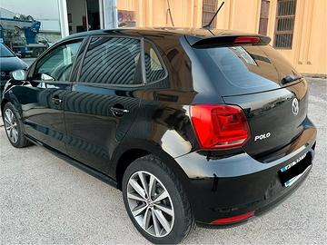 VOLKSWAGEN Polo 5ª serie - 2015