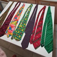 40 Cravatte vintage e moderne seta e altro