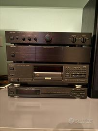 Pre/amplificatori, lettoreCD, radio/stereo, casse