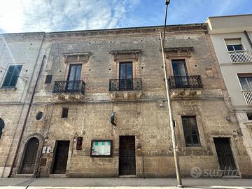 Dimora storica con grande terrazza