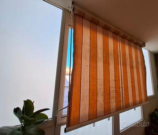 2 tende solari a rullo con braccetti