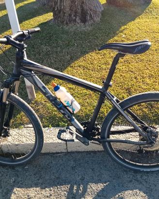 Bicicletta uomo MTB 26 in alluminio colore nero