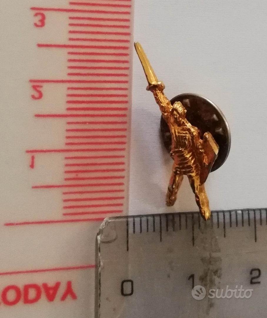 Pin's FIGC Lega Nazionale Bertoni – Petit Format 0,9x1,2 Cm – Made In Italy