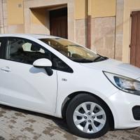 Kia Rio 1.4 crdi 5 porte