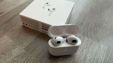 Apple Cuffie AirPods 3a gen. ricarica Wireless