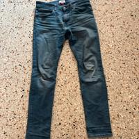 Jeans Tommy Hilfinger.