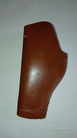 Fondina in cuoio per revolver