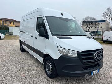 Mercedes Benz 311 Cdi Sprinter F39/33