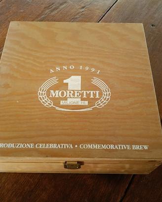 Confezione con set commemorativo  Birra Moretti 