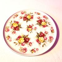 Piatto da portata in ceramica con fiori vintage