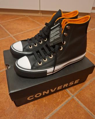 Converse Chuck Taylor All Star pelle nera