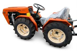 trattore agricolo 