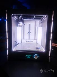 Stampante 3D Ultimaker 2  filamento 1,75