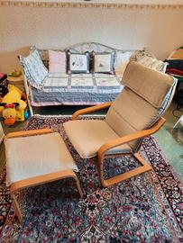 sedia poang ikea con poggia piedi 