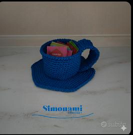 Tazza porta bustine realizzata all'uncinetto 
