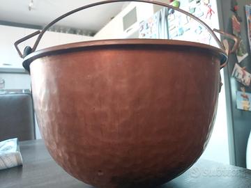 antico paiolo in rame