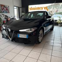 Alfa Romeo Giulia 2.2 Turbodiesel 210 CV AT8 AWD Q