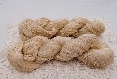 Stock Filo di scozia per uncinetto a matasse