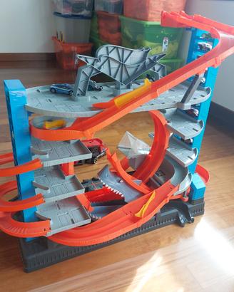 Hot Wheels City Garage delle Acrobazie
