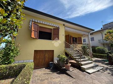 VILLA SINGOLA A RICCIONE